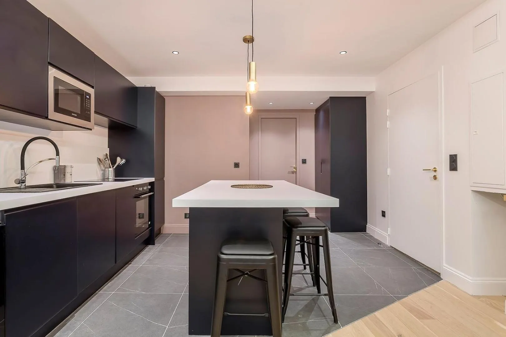 Suite Victor Hugo 1 : Bel Appartement T2 Neuf Lyon 0*,