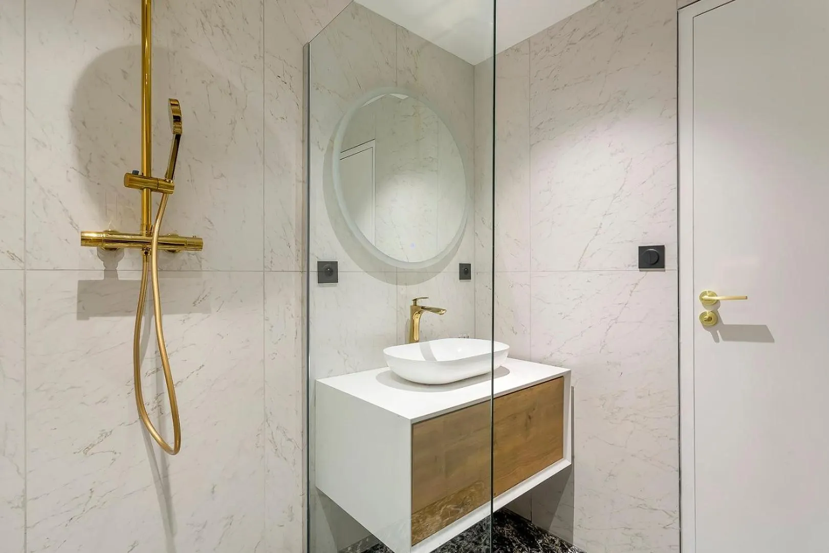 Suite Victor Hugo 1 : Bel Appartement T2 Neuf Lyon Apartman