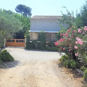https://les-lauriers-le-castellet-var.fr-provencehotel.com