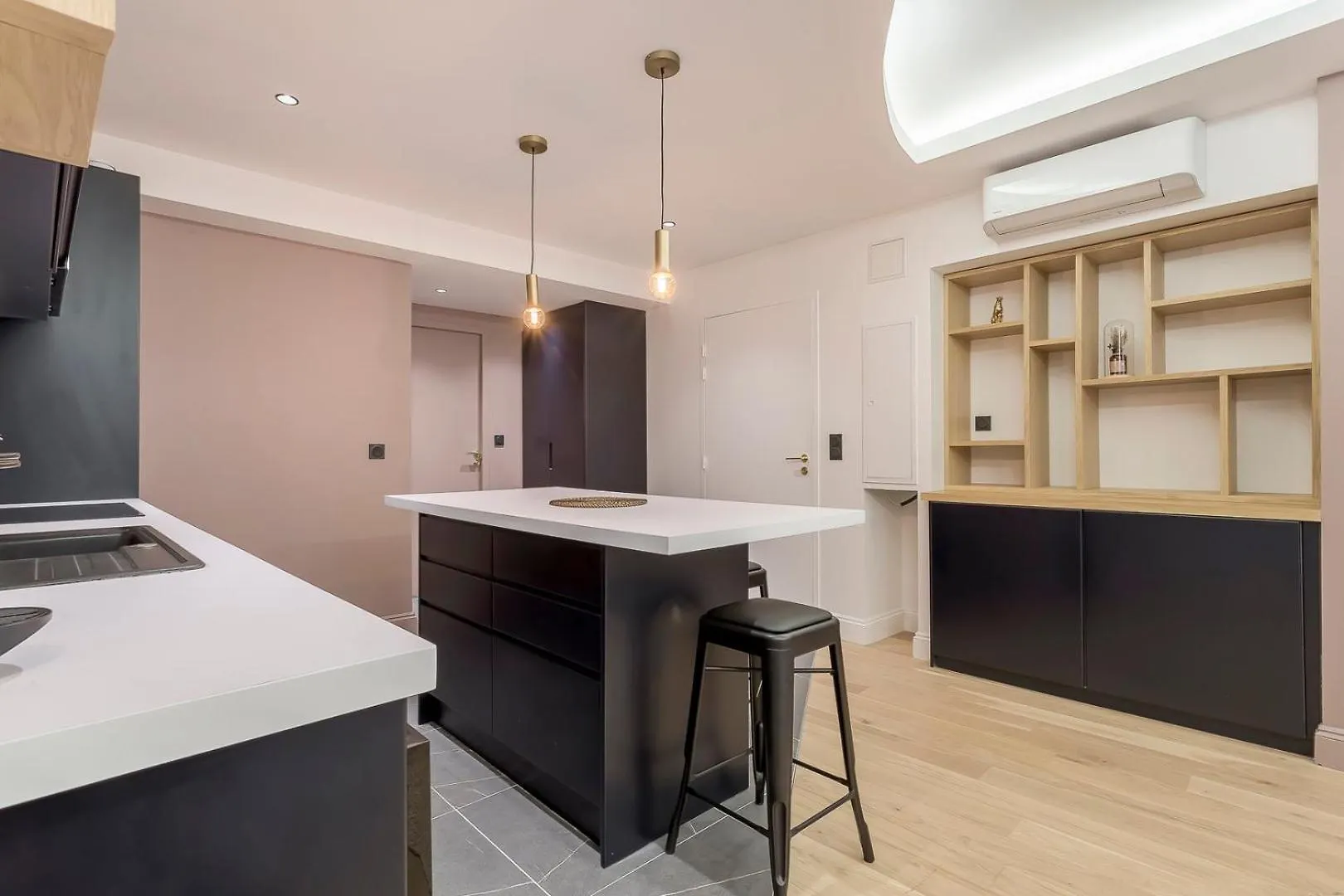 Suite Victor Hugo 1 Bel appartement T2 neuf Lyon 0*,  France